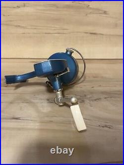 Vintage Penn 720 Blue Spinning Reel