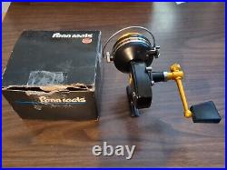 Vintage Penn 722Z Spinning Fishing Reel with Box and papers