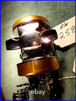 Vintage Penn 930 Levelmatic Heavy Duty Bait casting Reel Bin No. 258