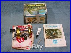 Vintage Penn 940 Baitcasting Reel With Box and Paperwork Excellent Condition