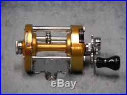 Vintage Penn 940 Baitcasting Reel With Box and Paperwork Excellent Condition