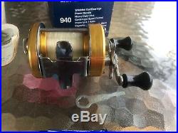 Vintage Penn 940 Levelmatic Bait Casting Reel with Orig Box Lube Paper MINTY
