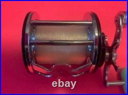Vintage Penn Beachmaster No. 160 Fishing Reel With Blue & White Vintage Box Mint