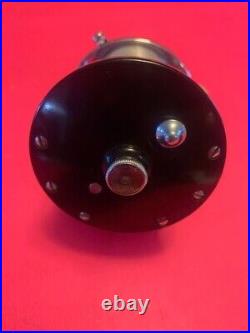 Vintage Penn Beachmaster No. 160 Fishing Reel With Blue & White Vintage Box Mint