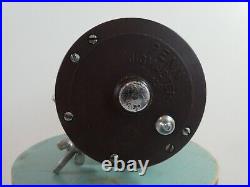 Vintage Penn Jigmaster #500 Bait Casting Fishing Reel Foot 30-200 Phila PA USA