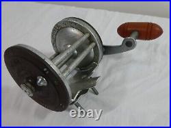 Vintage Penn Jigmaster #500 Bait Casting Fishing Reel Foot 30-200 Phila PA USA