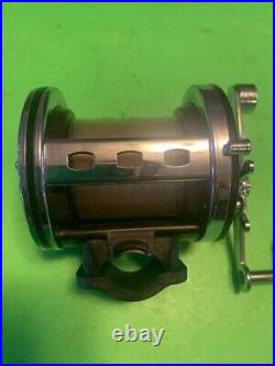 Vintage Penn Jigmaster 505hs Fishing Reel With Newell Reel Base & Clamp + Box