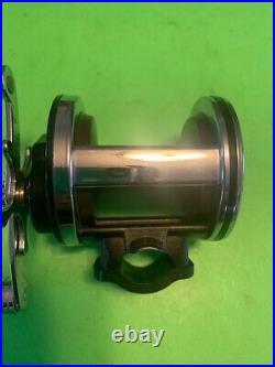 Vintage Penn Jigmaster 505hs Fishing Reel With Newell Reel Base & Clamp + Box
