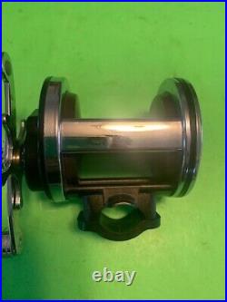 Vintage Penn Jigmaster 505hs Fishing Reel With Newell Reel Base & Clamp + Box