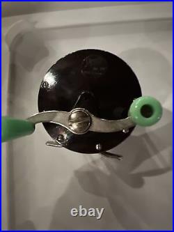 Vintage Penn No. 77 Bakelite Fishing Reel Made in USA Great Condition