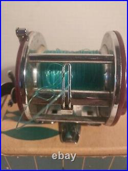 Vintage Penn Peer 209 Fishing Reel With Penn Lube One Screw Take Apart Red Handle