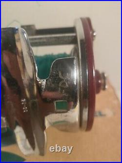 Vintage Penn Peer 209 Fishing Reel With Penn Lube One Screw Take Apart Red Handle