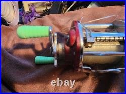 Vintage Penn Peer No. 109 Reel Green Hadle