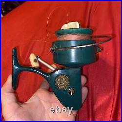 Vintage Penn Spinfsher 710 Greenie Spinning Fishing Reel Great Condition