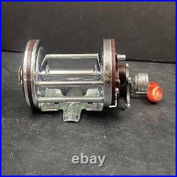 Vintage Penn Squidder 140 Conventional Reel Red Bakelite Handle Retro Saltwater