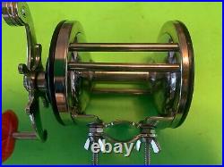 Vintage Penn Surfmaster No. 250 Fishing Reel Steel Gears And Guts Minty