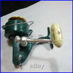 Vintage Teal Penn Spinfisher Spinning Reel Bait Caster No. 710 Aqua with Handle