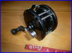 Vintage fishing reel Penn 249 wood knob, engraved, Super collect reels lures