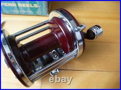 Vintage fishing reel Penn Jigmaster 500, Stunning Display Condition, box papers