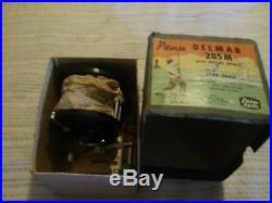 Vintage penn delmar 285 m right handed reel